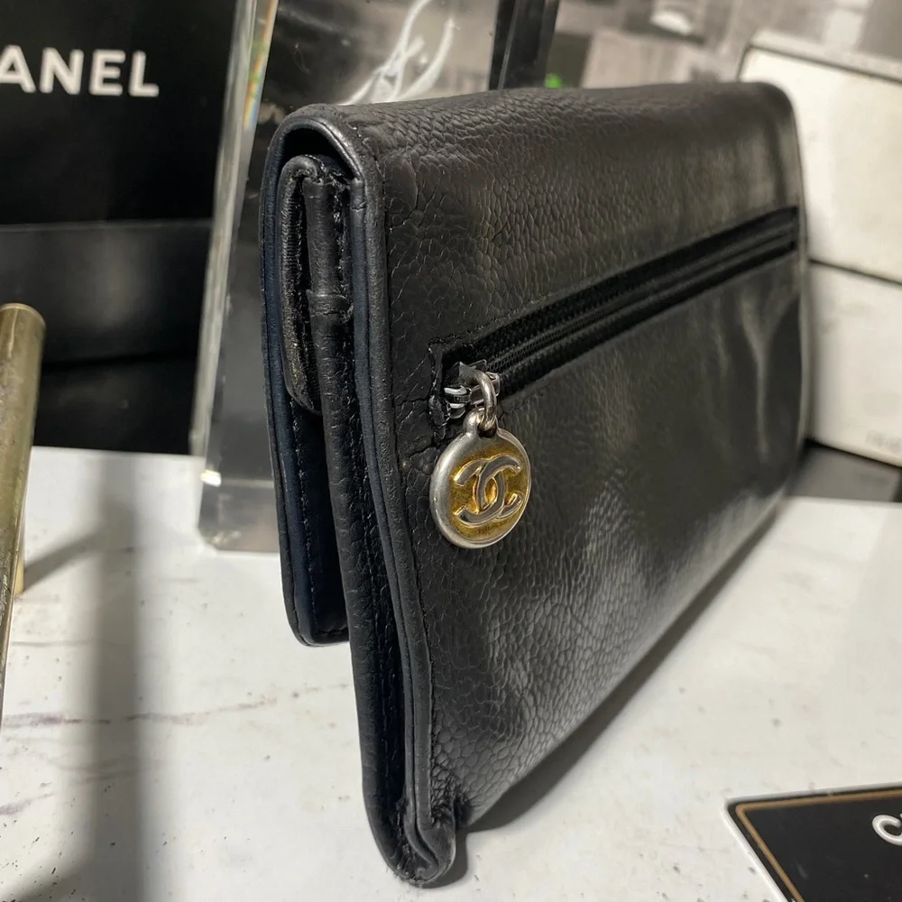 Authentic CHANEL Timeless CC Logo Caviar Leather Purse Wallet - Picture 11 of 17